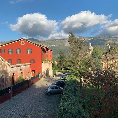 Apartment Casette Rosse Nel Borgo Medievale Di Fossanova Latina