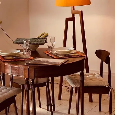 Casette Rosse Nel Borgo Medievale Di Fossanova Apartment