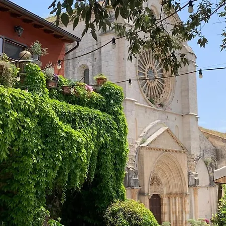 Apartment Casette Rosse Nel Borgo Medievale Di Fossanova Latina