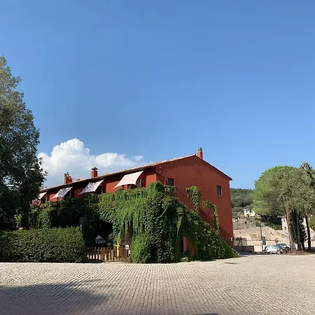 Apartment Casette Rosse Nel Borgo Medievale Di Fossanova Latina