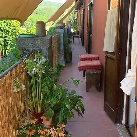 Apartment Casette Rosse Nel Borgo Medievale Di Fossanova Latina