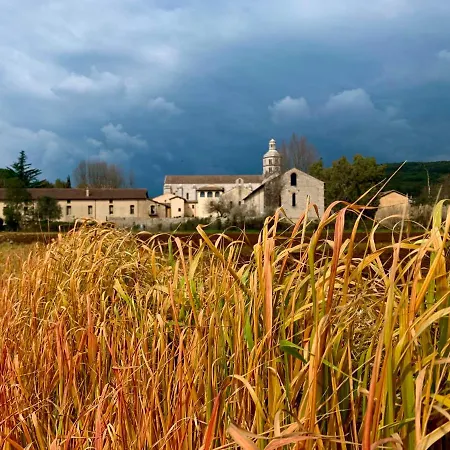 Apartment Casette Rosse Nel Borgo Medievale Di Fossanova Latina