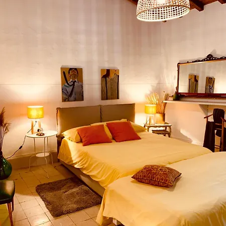 Casette Rosse Nel Borgo Medievale Di Fossanova Apartment Latina